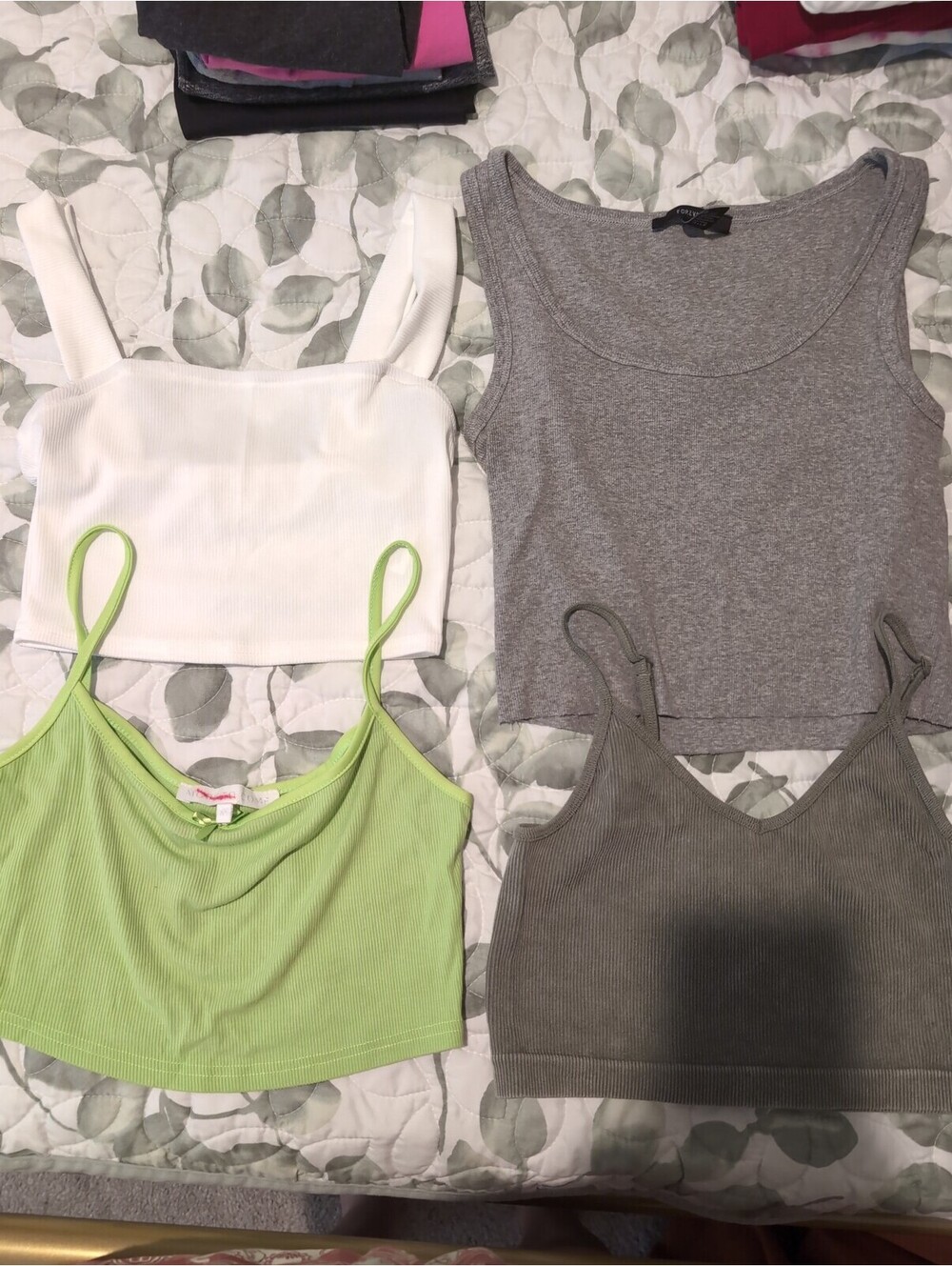 Small/XS crop top bundle of 4